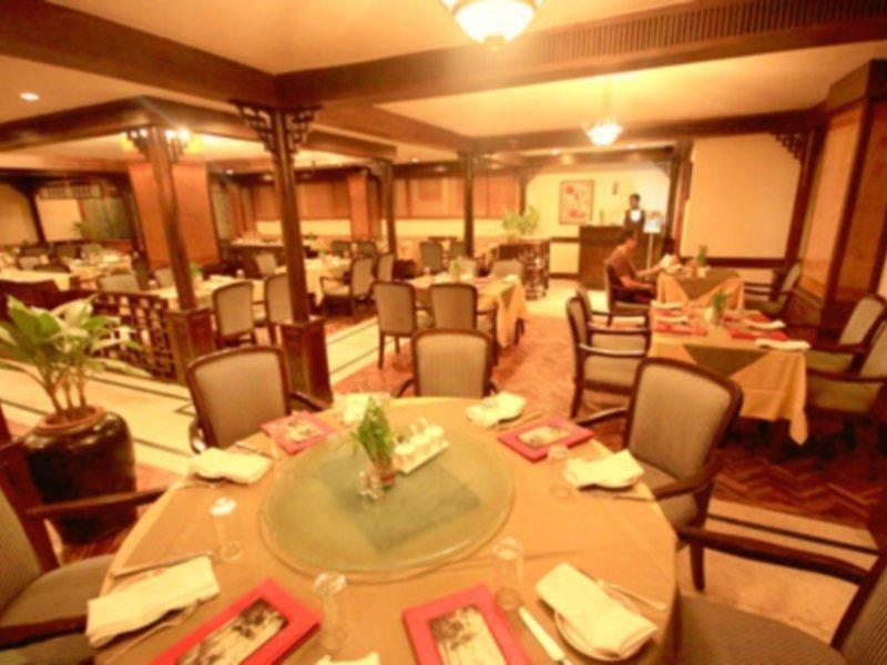 ホテル Radisson Blu Atria Bengaluru レストラン 写真